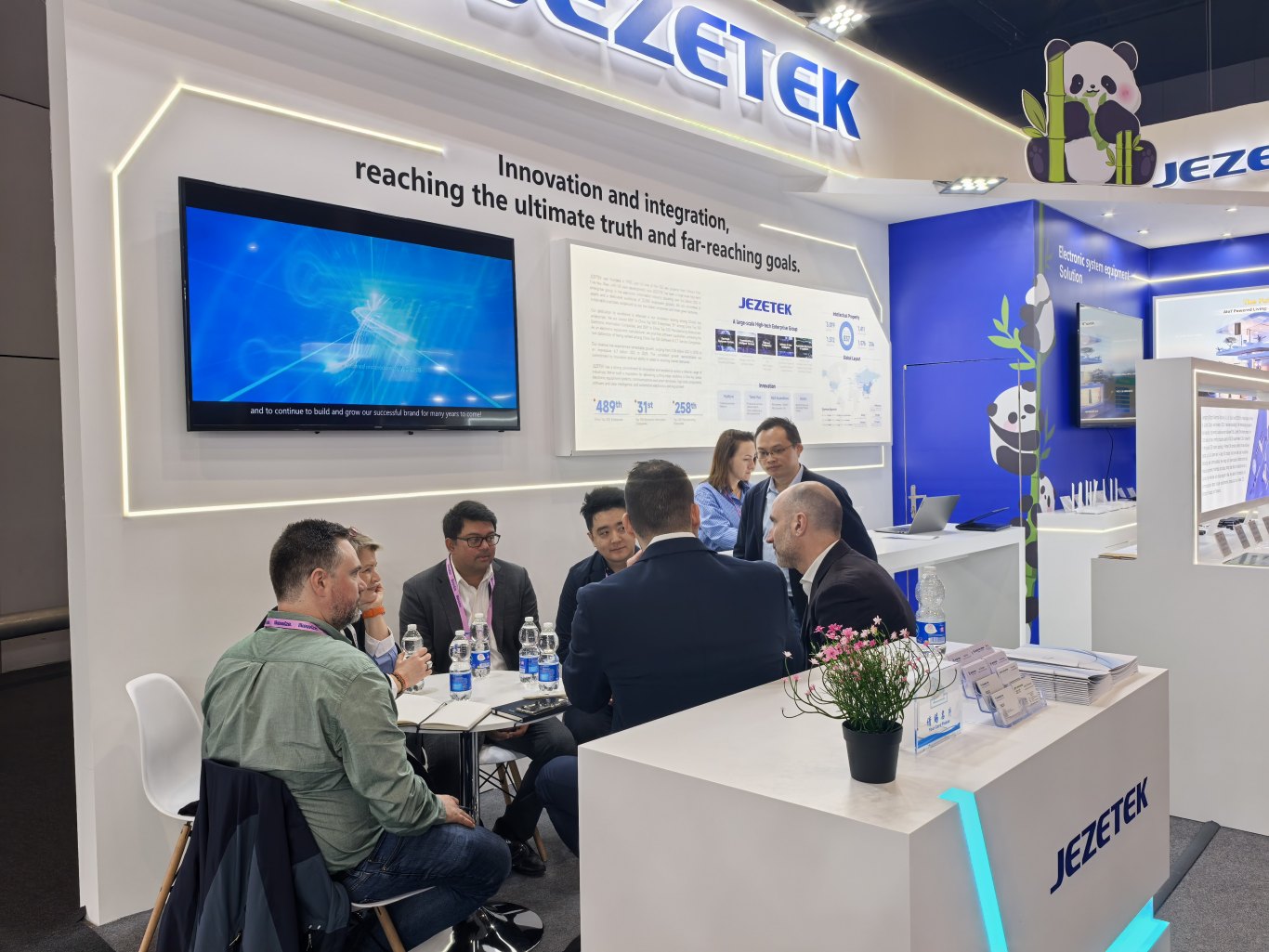 Shenzhen Jiuzhou Electric Shines at MWC Barcelona!